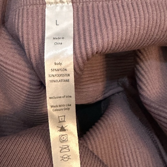 Bundle of 3 Sport Bras Lorna Jane, Puma, high impact rubbed zipper front bra EUC - Picture 4 of 10